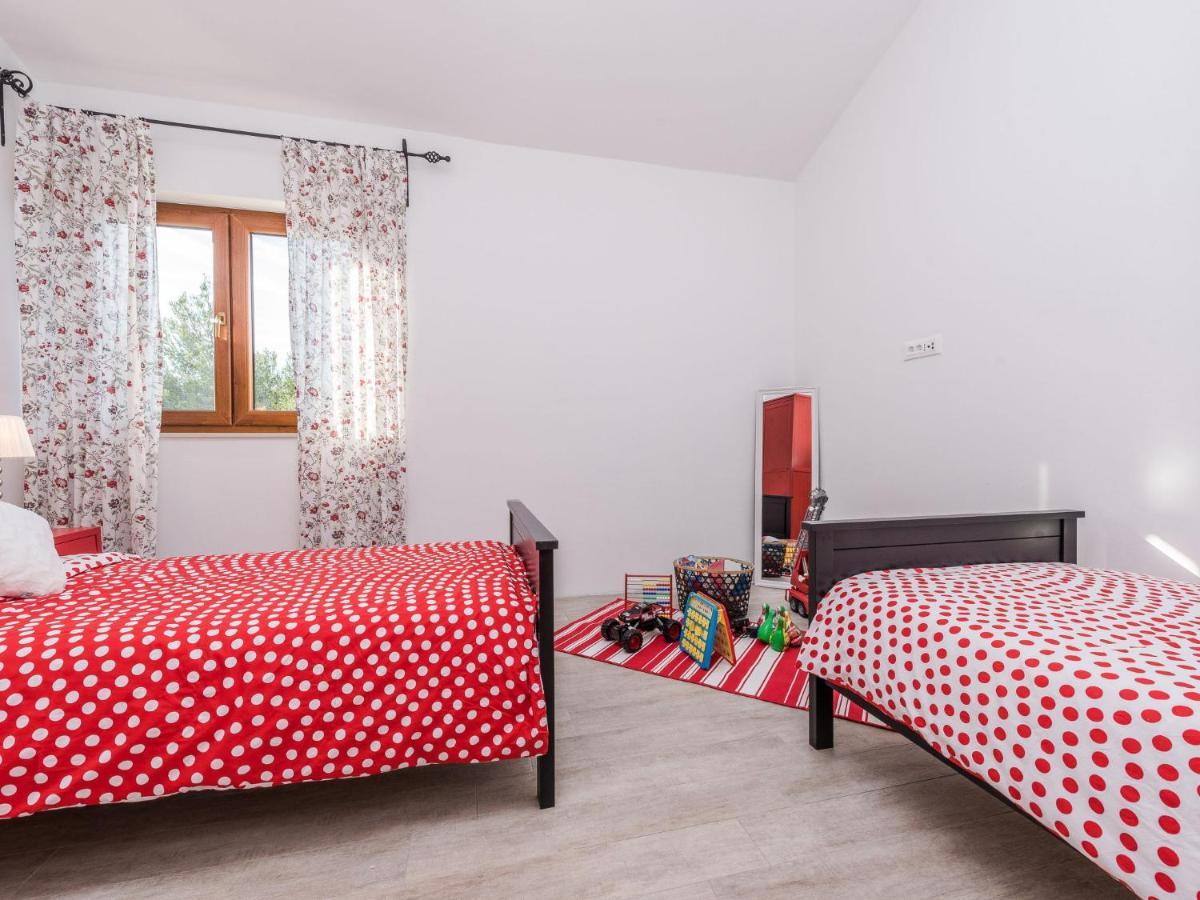 Holiday Home Velebit By Interhome Рованьска Экстерьер фото